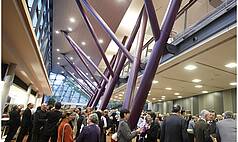 Esslingen am Neckar bei Stuttgart: Esslingen live - Kultur und Kongress - Empfangen Sie Ihre Gäste mit spannender Architektur im Neckar Forum in Esslingen.