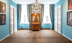München: Hotel Bayerischer Hof - Palais Montgelas Mozart Salon Blick auf Fenster ©DanielSchvarcz