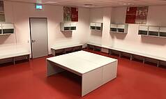 Regensburg: Jahnstadion Regensburg - Mannschaftskabine