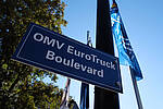 Branding, Strassenschild, Fahnen