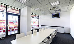 Regensburg: Jahnstadion Regensburg - Loge 3+4