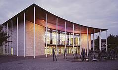 Mülheim an der Ruhr: Kultur- und Kongresszentrum Stadthalle - Haupteingang