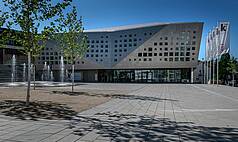 Ingelheim: kING Kultur & Kongress - IKuM - kING – Kultur- und Kongresshalle | Außenansicht 