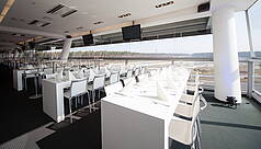 Hockenheim: Hockenheimring Baden-Württemberg - Innenansicht VIP-Lounge Mercedestribüne